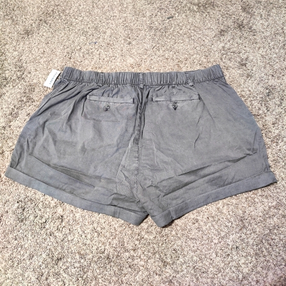 Old Navy High Waist OG Chino Shorts - Picture 4 of 5
